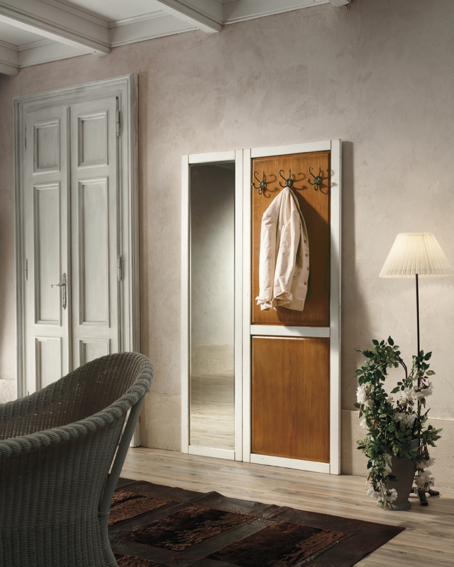 Entratina stile classico in legno massello, finitura laccato bianco con pannello in noce, cm. 120x8x200 h. - art. 181